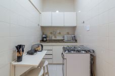 Apartment in Rio de Janeiro - 5 minutes from Copacabana beach | BI404