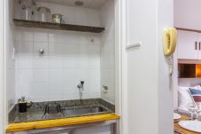 Studio in Rio de Janeiro - 5 minutes from Copacabana Beach | BR902