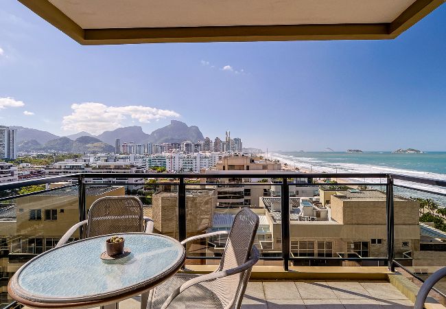 Apartment in Rio de Janeiro - Barra da Tijuca: Vista Mar, Lazer e Garagem
