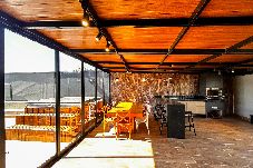 House in Campos do Jordão - Casa com 4 Suítes, Jacuzzi e Lareira Externa