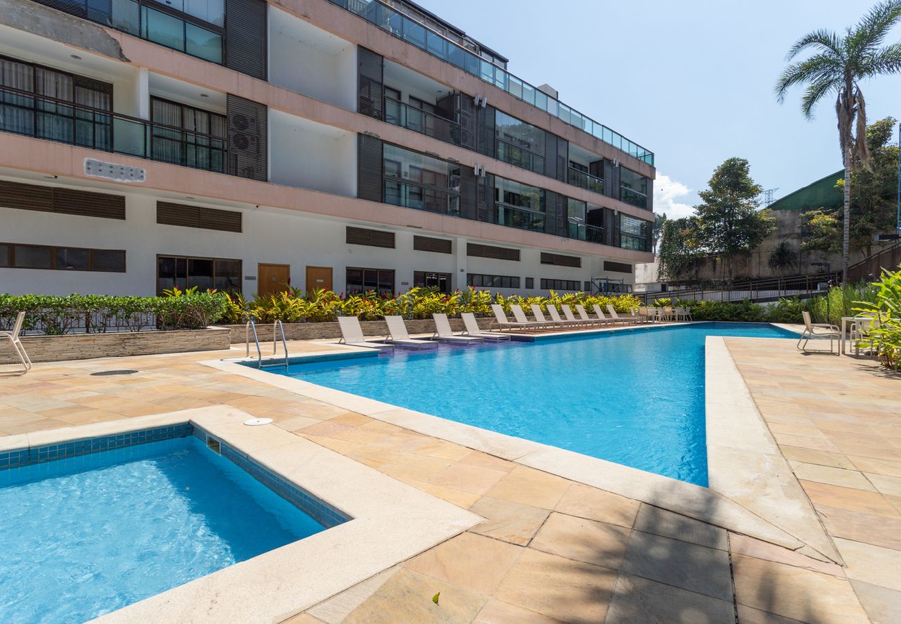 Apartment in Petropolis - Apartamento em Itaipava com Piscina e Academia