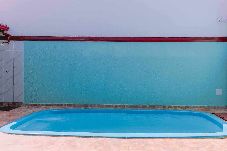 House in Iturama - Casa Amaral: Pet-Friendly com piscina p 10 pessoas