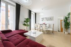 Apartment in Madrid - 2-Bedroom Apartment Steps Away from Gran Vía: Live in the Heart of Madrid