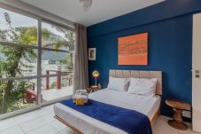 House in Rio de Janeiro - House overlooking Rodrigo de Freitas Lagoon | VR2