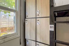 Rent by room in Rio de Janeiro - Hostel Leblon - 6-bed female shared room