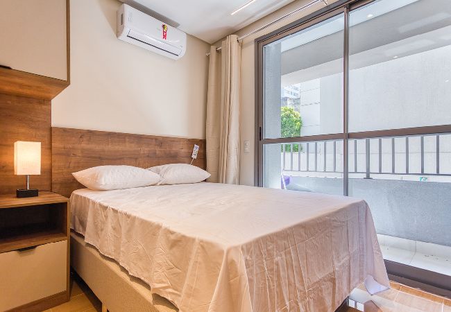 Apartment in São Paulo - Flat na Vila Mariana c varanda próx ao metrô