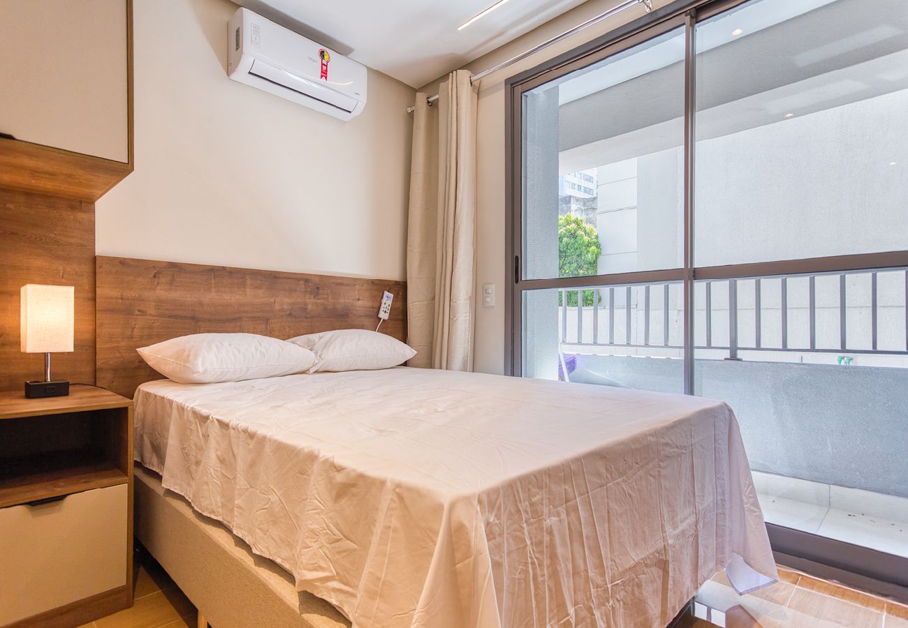 Apartment in São Paulo - Flat na Vila Mariana c varanda próx ao metrô