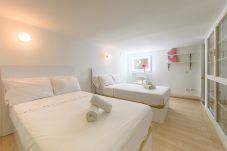 Apartment in Madrid - Modern 1-bedroom duplex with all amenities in the centre of Madrid 