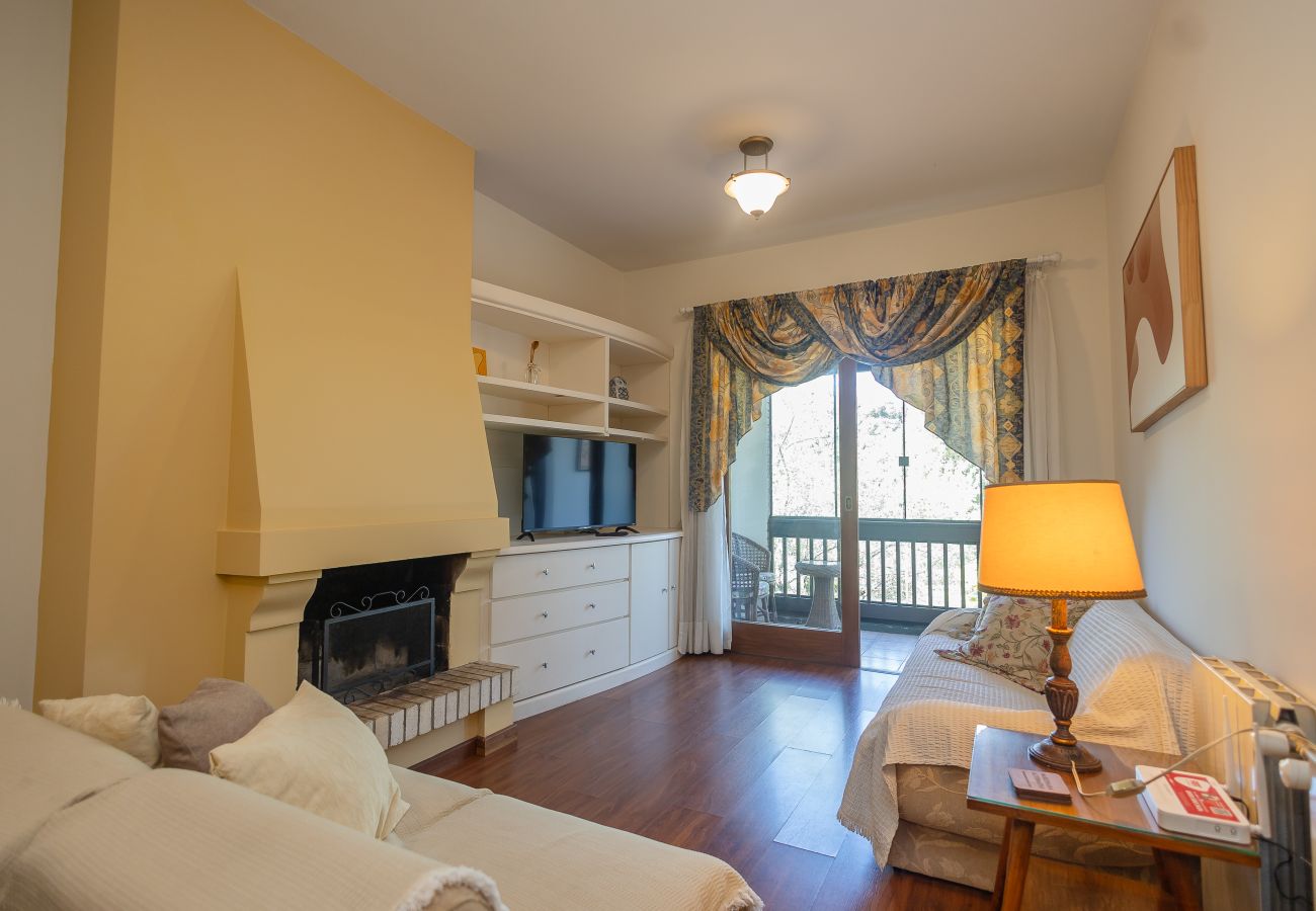 Apartment in Gramado - Apto no coração de Gramado, a 300m da Rua Coberta 2D