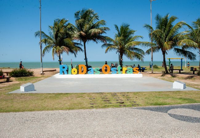 House in Rio das Ostras - Casa Pet Friendly com Varanda e Churrasqueira