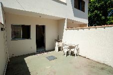 House in Rio das Ostras - Casa Pet Friendly com Varanda e Churrasqueira