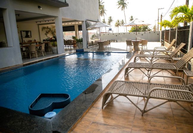 Apartment in Japaratinga -  Apto com Piscina e Salão de Jogos a 100m da praia