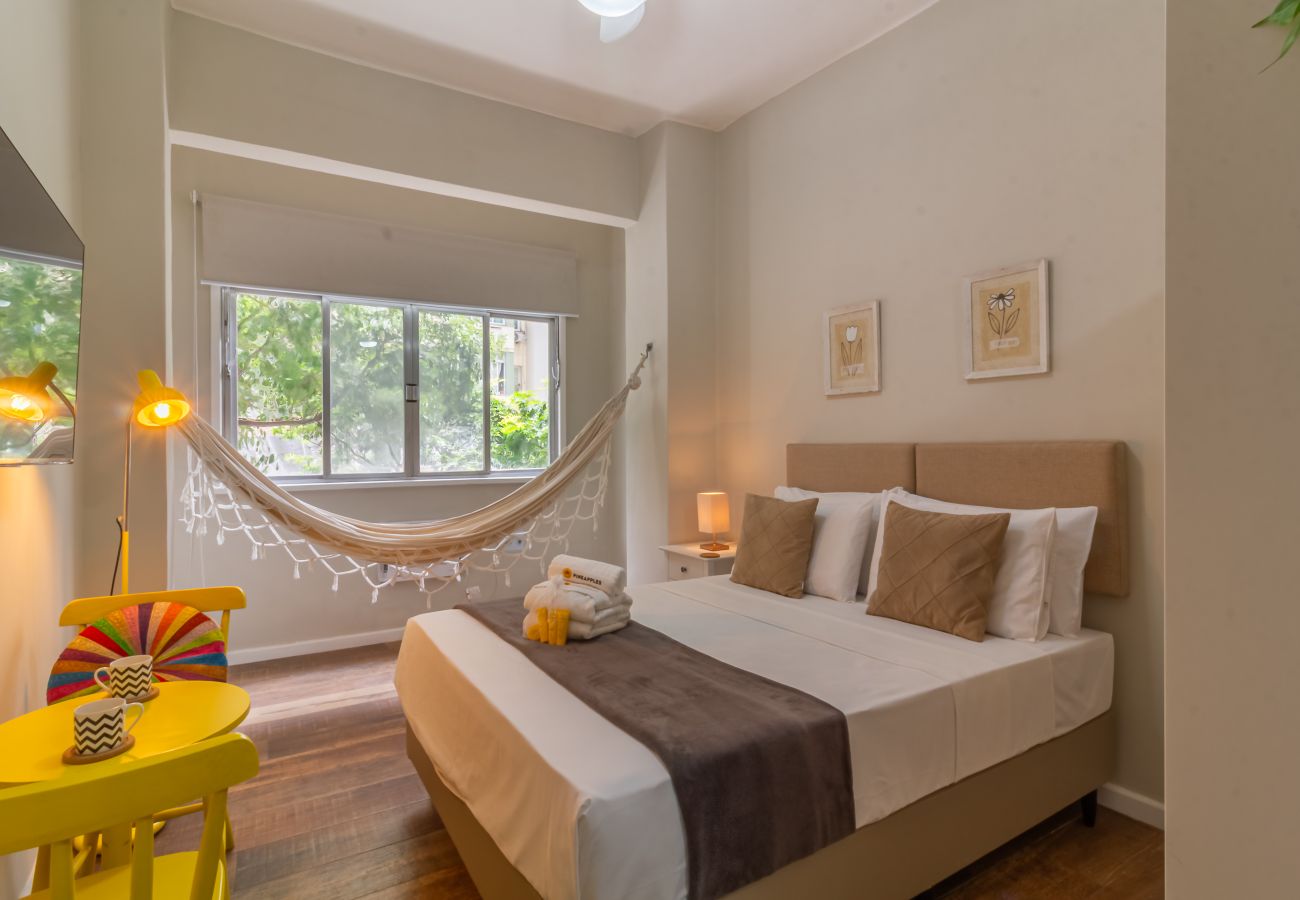 Studio in Rio de Janeiro - 3 minutes from Copacabana Beach | NSC220