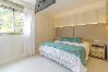 Apartment in Florianópolis - Apto Pé na Areia com Varanda e Churrasqueira