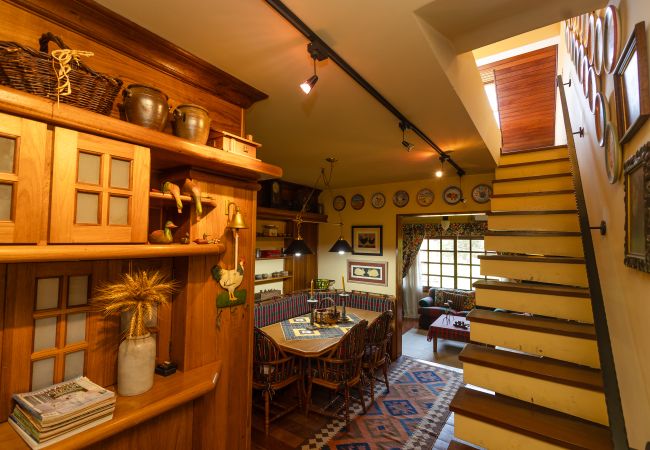 Apartment in Gramado - 3D acolhedor na esq Lago Joaquina (600m da R Torta)