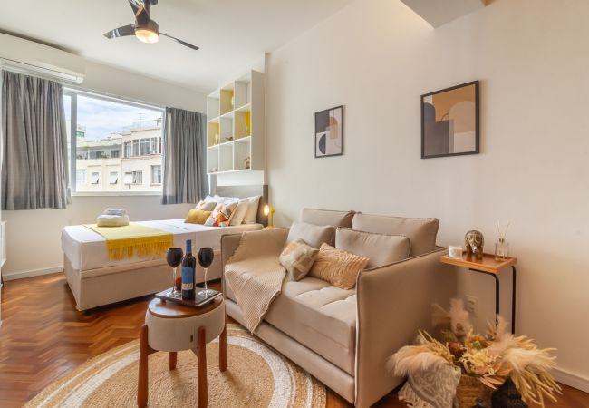 Studio in Rio de Janeiro - 300 meters from Copacabana Beach | NSC909