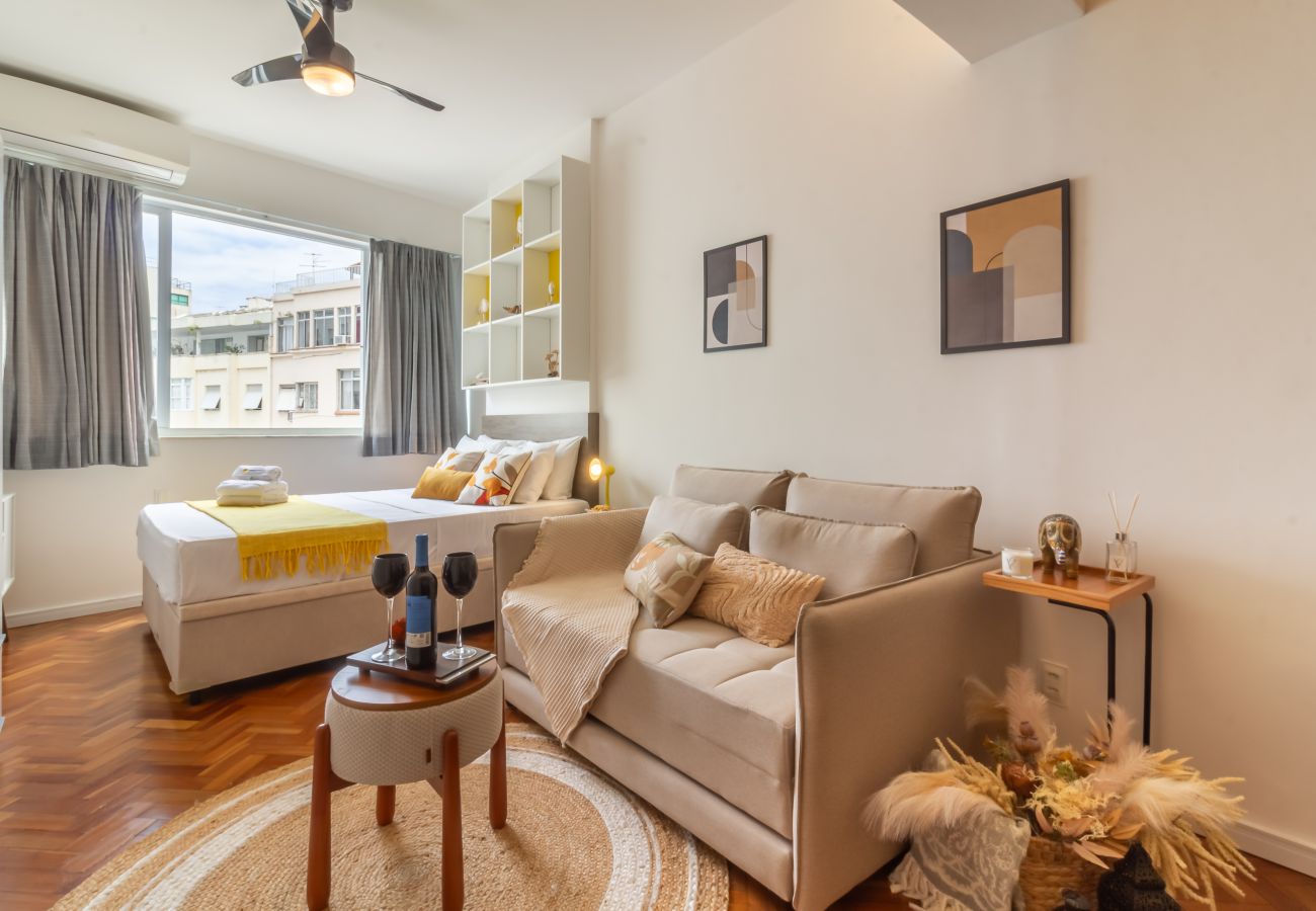 Studio in Rio de Janeiro - 300 meters from Copacabana Beach | NSC909