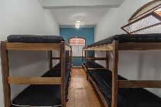 House in Praia Grande - Casa com Piscina e Churrasqueira a 220 m da Praia