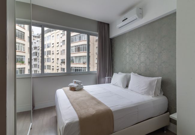 Apartment in Rio de Janeiro - 4 minutes from Copacabana Beach | NSC611