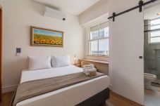 Apartment in Rio de Janeiro - 4 minutes from Leme Beach | GS1204