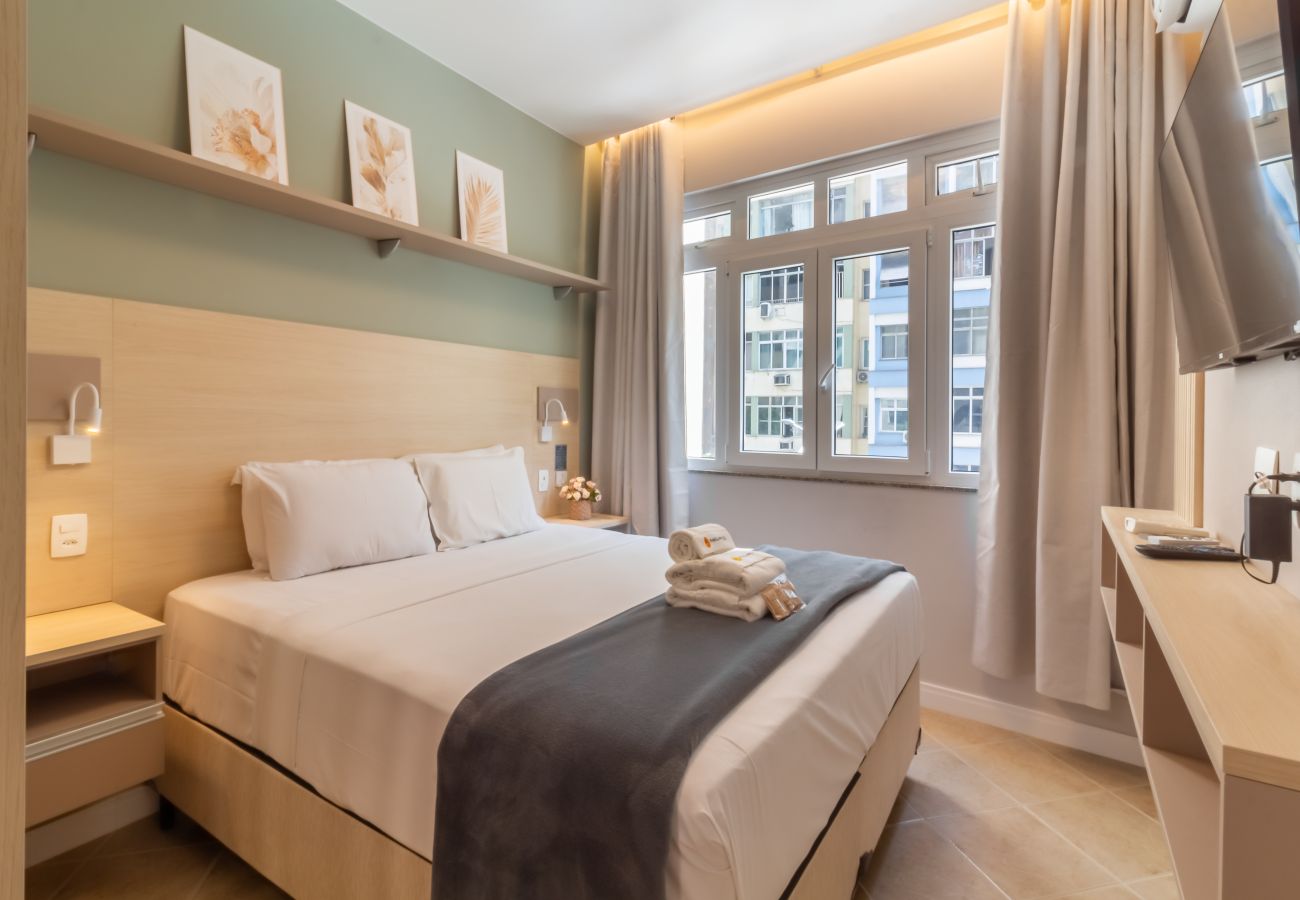 Studio in Rio de Janeiro - 1 min walk to Copacabana Beach | NSC314