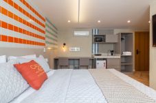 Apartment in Rio de Janeiro - Charming Studio Just a Few Steps from the Beach | Q6