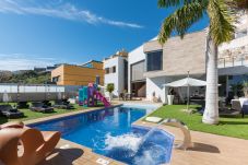 Destino turístico con alojamiento disponible para reservar en Liviind Travel