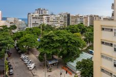 Apartamento en Rio de Janeiro - 6 minutos de la playa de Ipanema y cerca del metro | J801