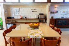 Casa en São Sebastião - Casa c Wi-Fi, jacuzzi e churrasqueira em Guaecá/SP