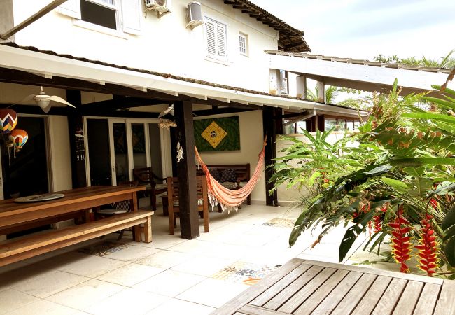 Casa en São Sebastião - Casa c lazer e wifi em frente à praia de Maresias