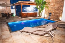 Casa en Divinópolis - Linda casa de alto padrão com Wi-Fi e lazer em MG