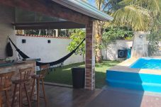 Casa en Itanhaém - Casa c pisc, churrasq, pet friendly a 200m do mar