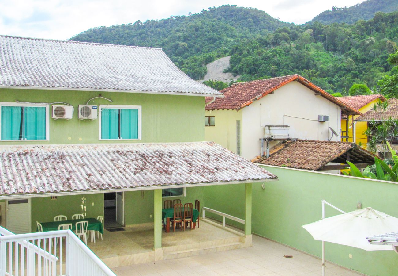 Casa en Angra dos Reis - Casa com Wi-Fi a 230m da Praia de Garatucaia/RJ 