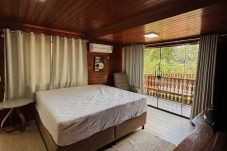 Chalet en Marechal Floriano - Incrível chalé no Hotel Fazenda China Park/ES