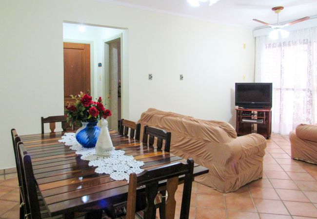 Apartamento en Ubatuba - Apto à 600 metros da Praia Grande, em Ubatuba/SP