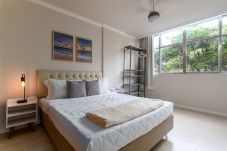 Habitación con cama doble