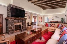 Destino turístico con alojamiento disponible para reservar en Liviind Travel