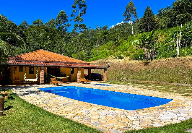 Casa en Joanópolis - Chácara com lazer e conforto em Joanópolis/SP