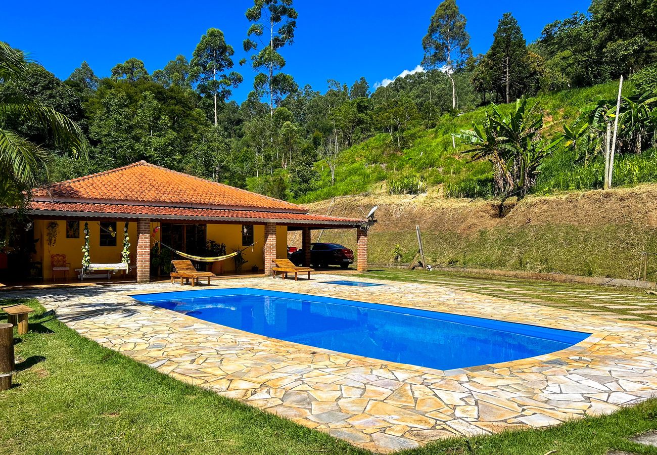 Casa en Joanópolis - Chácara com lazer e conforto em Joanópolis/SP