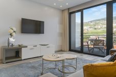 Apartamento en Câmara de Lobos - Torre Palace I by Atlantic Holiday