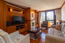 Apartamento en Gramado - 3 Suítes no Centro de Gramado (500m da R Coberta
