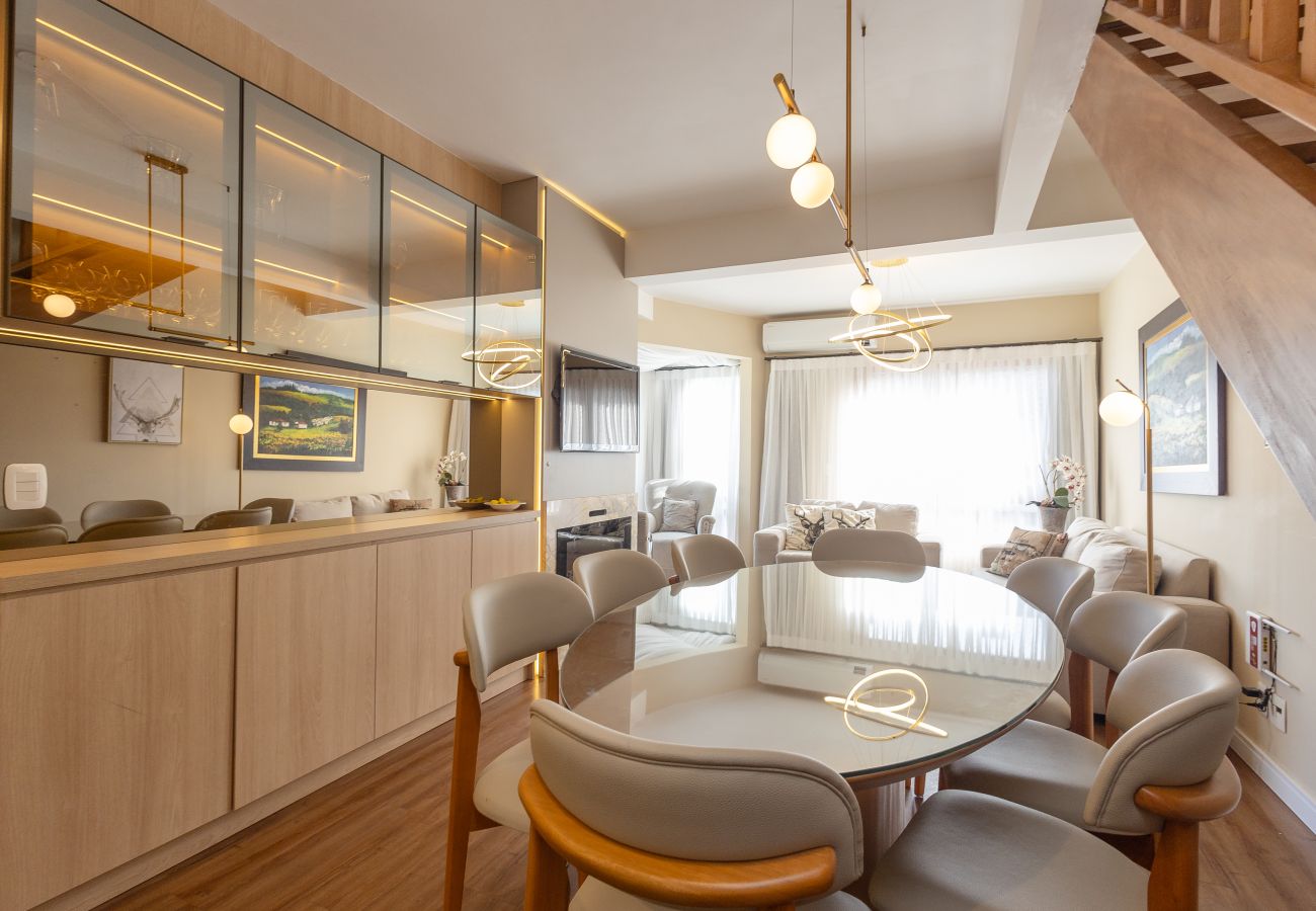 Apartamento en Gramado - Cobertura 4 suítes no coração de Gramado!