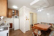 Apartamento en Gramado - Quatro Dormitórios (1 suíte) a 80 m da Rua Coberta