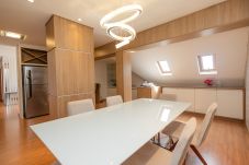 Apartamento en Gramado - Espaçoso Apto Alto Padrão 2 suítes junto ao centro