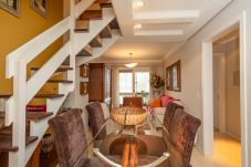 Apartamento en Gramado - Duplex 4D no coração de Gramado, 300m da R Coberta