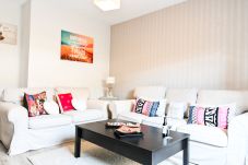 Apartamento en Madrid - Cómodo apartamento de un dormitorio .Temporal