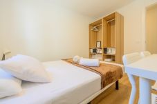 Alquiler por habitaciones en Madrid - Acogedora habitación con cama doble cerca al Polideportivo Los Cantos en Alcorcón SAP35A