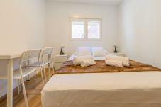 Alquiler por habitaciones en Madrid - Acogedora habitación con cama doble cerca al Polideportivo Los Cantos en Alcorcón SAP35B