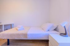 Alquiler por habitaciones en Madrid - Acogedora habitación cerca al Polideportivo Los Cantos en Alcorcón SAP35C