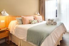 Apartamento en San Carlos de Bariloche - Mutisia departamento con vista al lago y  Catedral en Bariloche